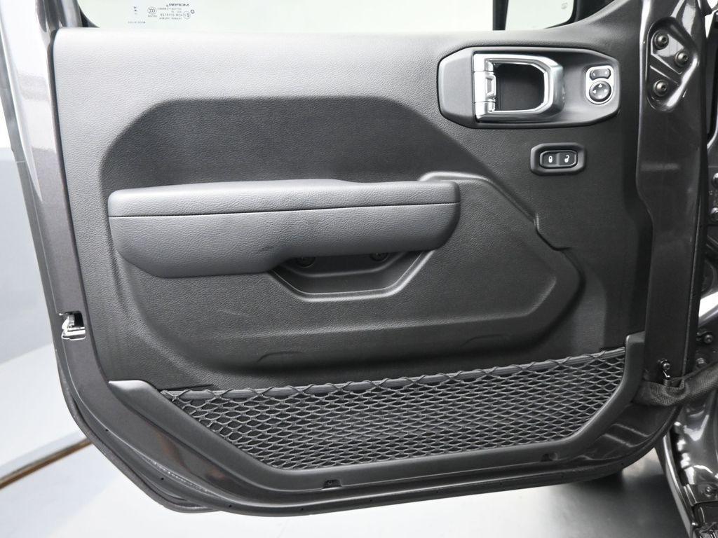 new 2025 Jeep Wrangler car, priced at $42,958