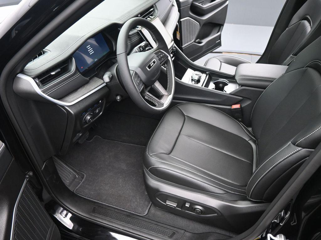 new 2025 Jeep Grand Cherokee 4xe car, priced at $61,245