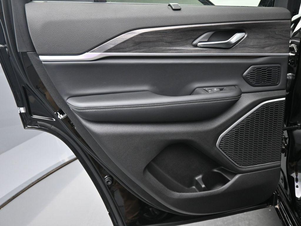 new 2025 Jeep Grand Cherokee 4xe car, priced at $61,245