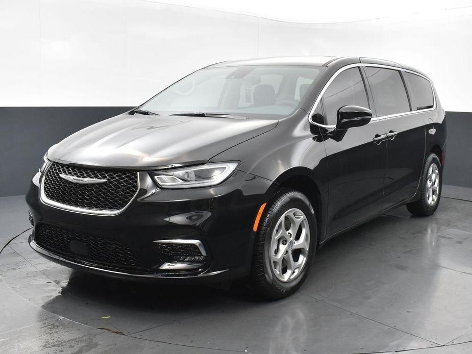 new 2024 Chrysler Pacifica car, priced at $51,605