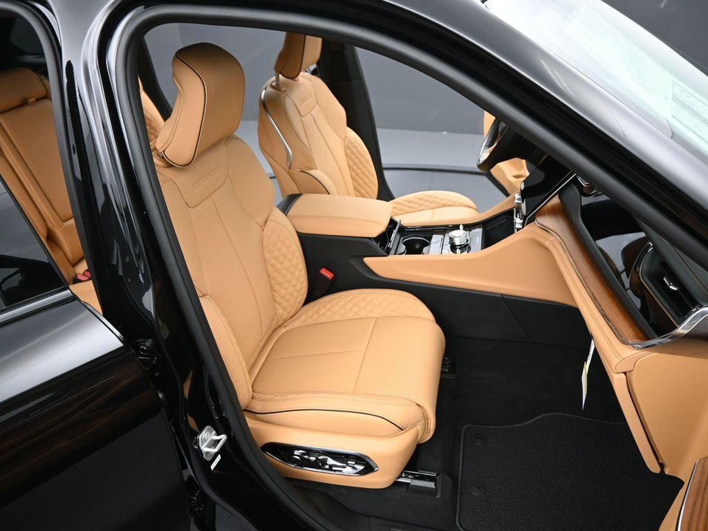 new 2025 Jeep Grand Cherokee car, priced at $63,879