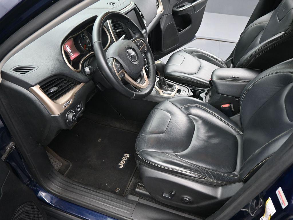 used 2015 Jeep Cherokee car, priced at $10,900