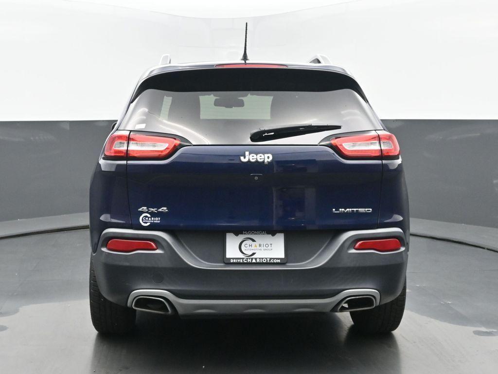 used 2015 Jeep Cherokee car, priced at $10,900