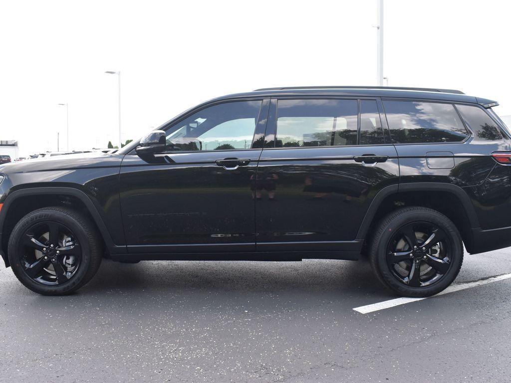 new 2024 Jeep Grand Cherokee L car, priced at $43,087