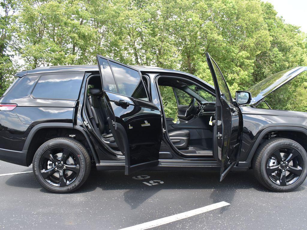 new 2024 Jeep Grand Cherokee L car, priced at $43,087