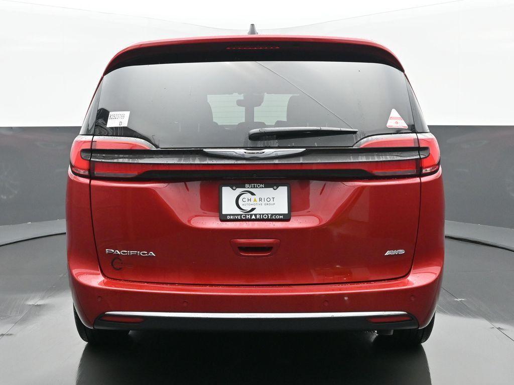 new 2025 Chrysler Pacifica car, priced at $48,756