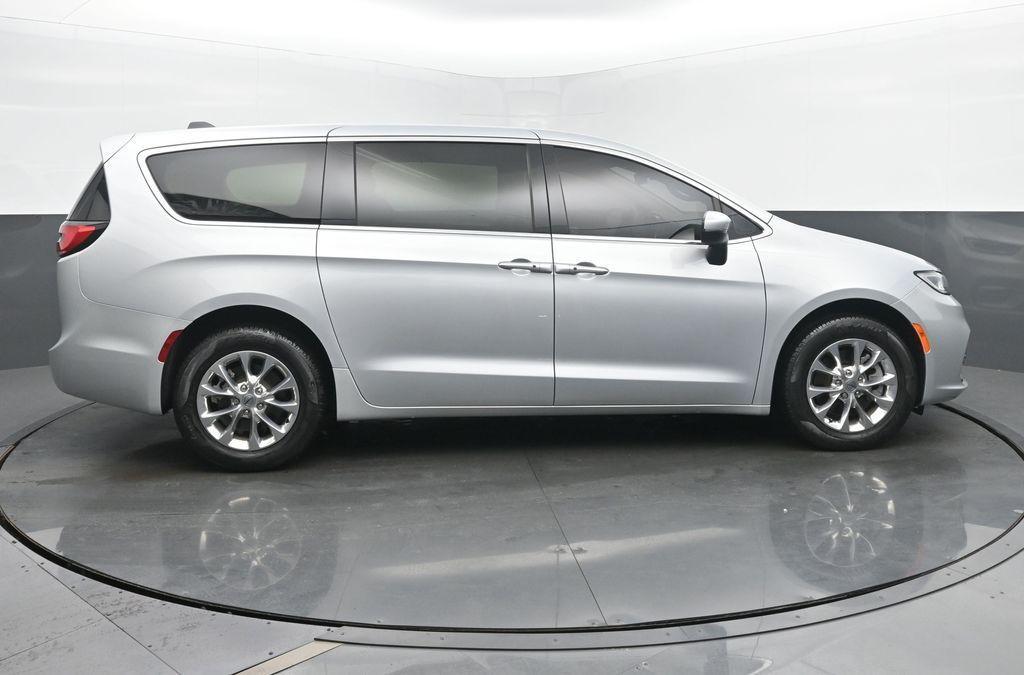 used 2023 Chrysler Pacifica car, priced at $35,999