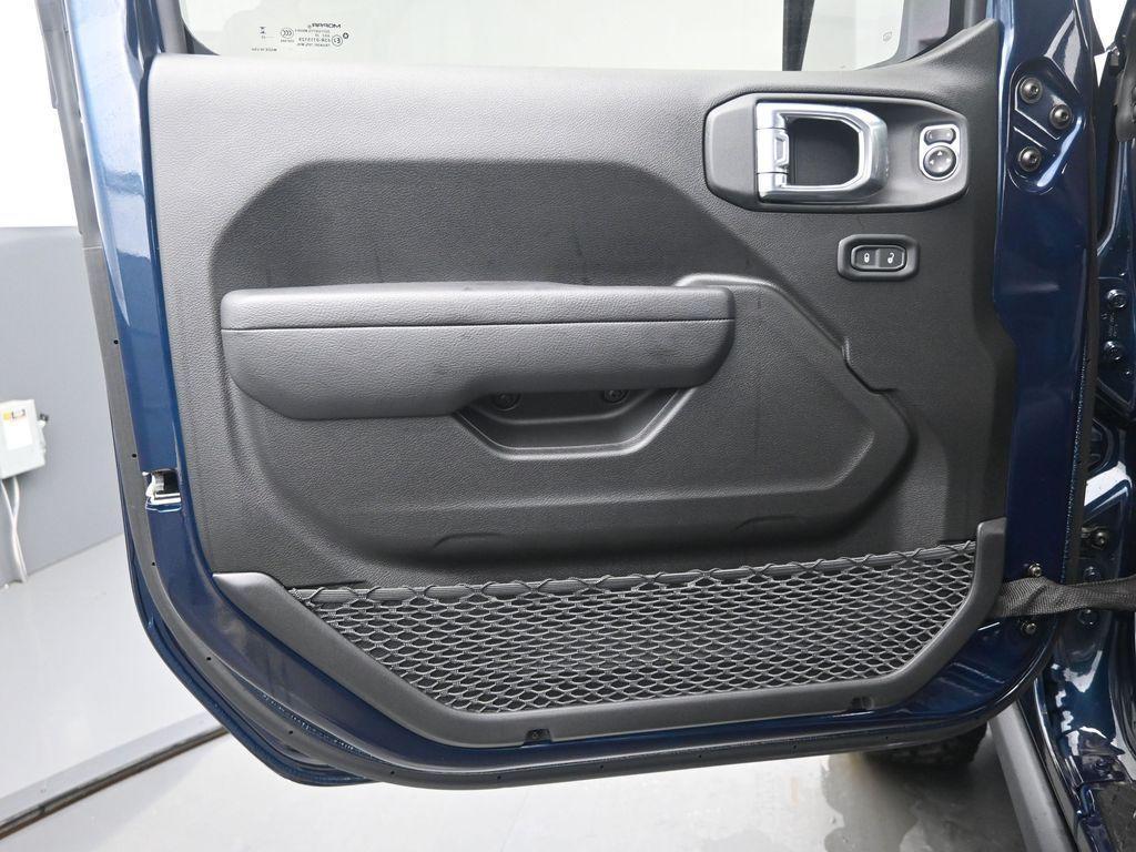 new 2025 Jeep Gladiator car, priced at $49,950