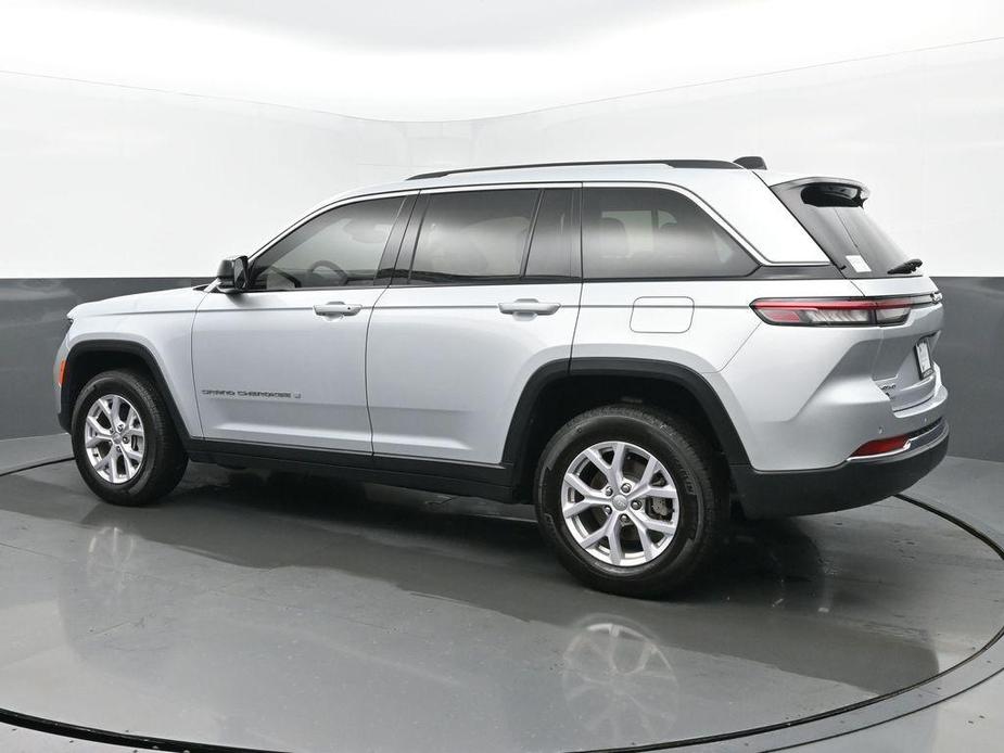 used 2022 Jeep Grand Cherokee car, priced at $35,999