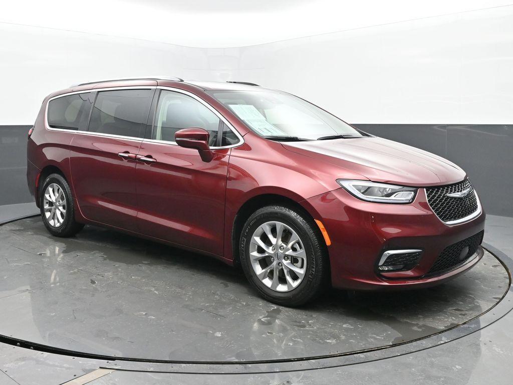 used 2021 Chrysler Pacifica car, priced at $29,343