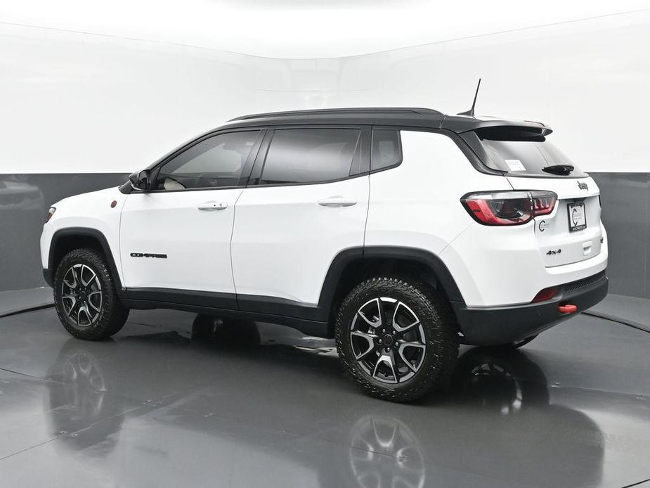 new 2025 Jeep Compass car, priced at $33,683