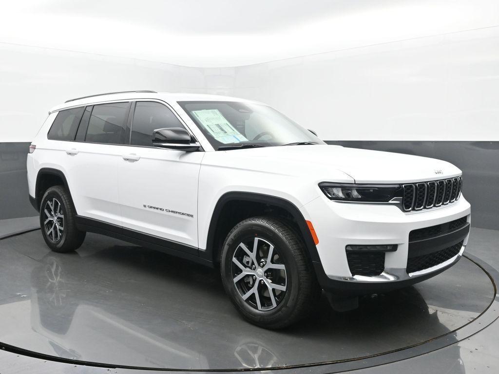new 2025 Jeep Grand Cherokee L car, priced at $48,047