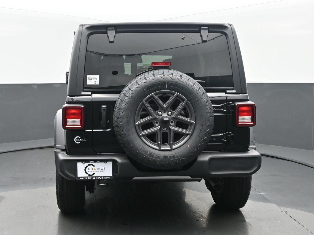 new 2025 Jeep Wrangler car, priced at $47,724