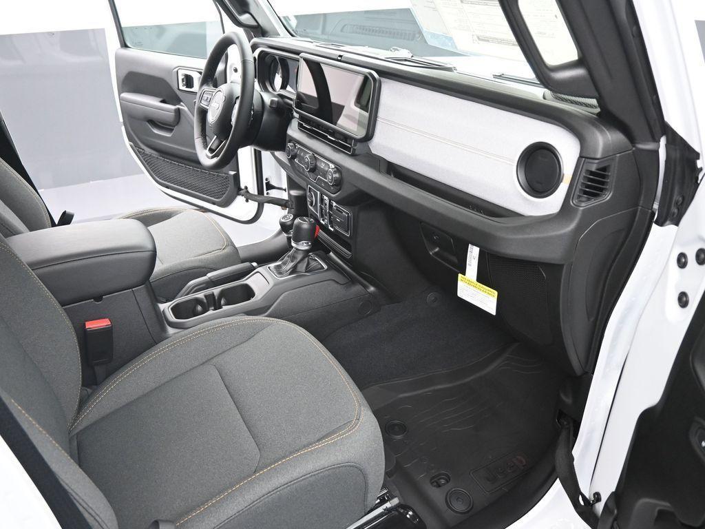 new 2025 Jeep Gladiator car, priced at $46,912