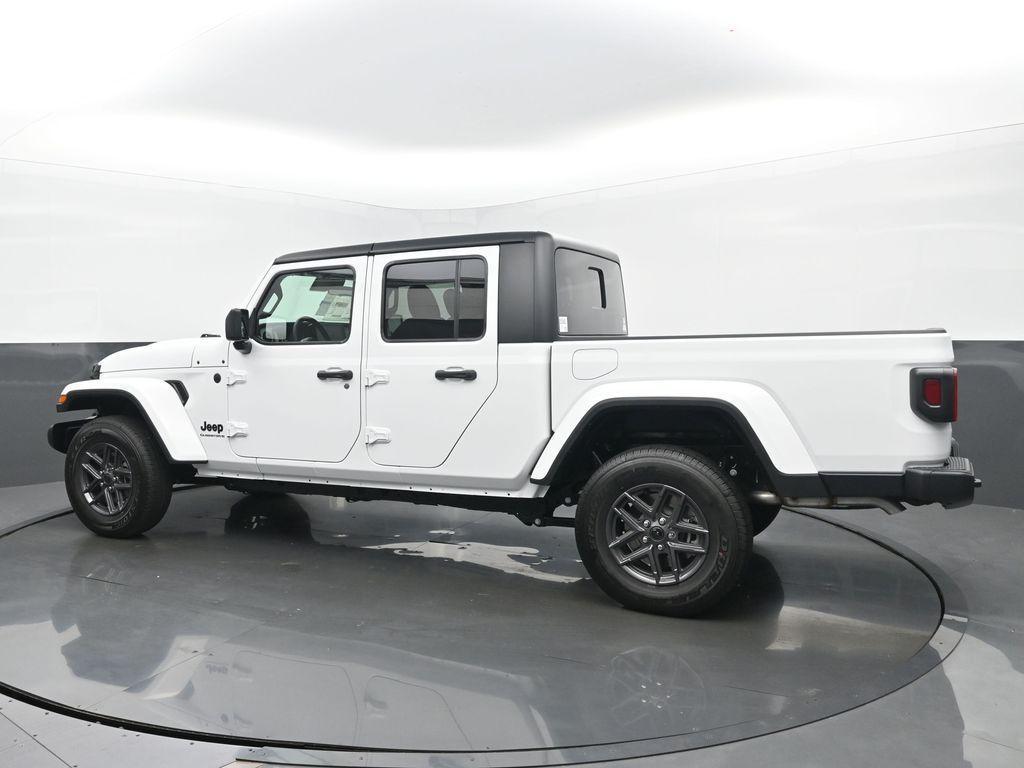 new 2025 Jeep Gladiator car, priced at $46,912