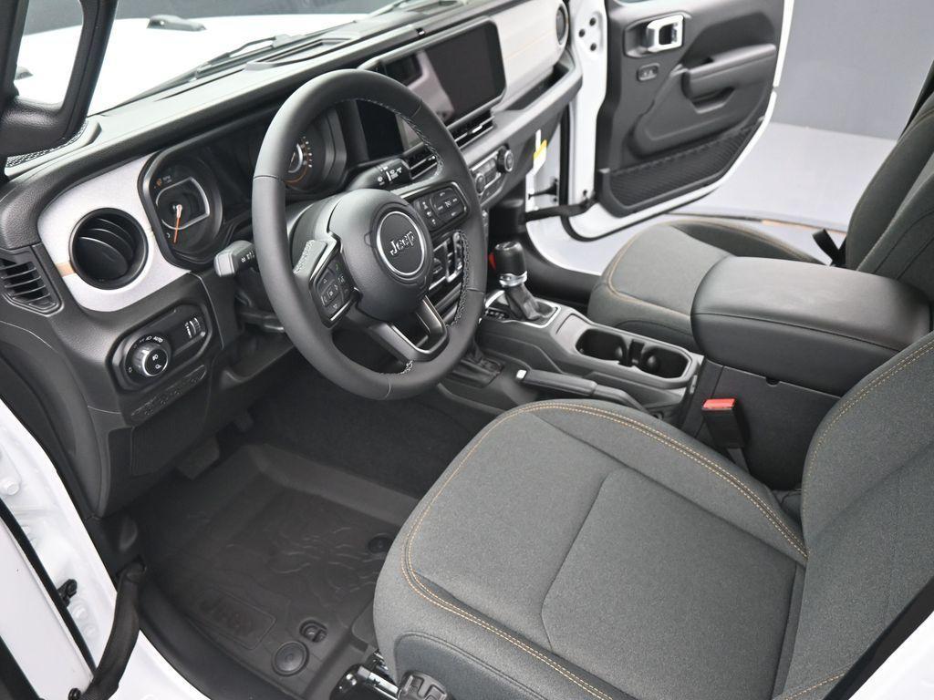 new 2025 Jeep Gladiator car, priced at $46,912