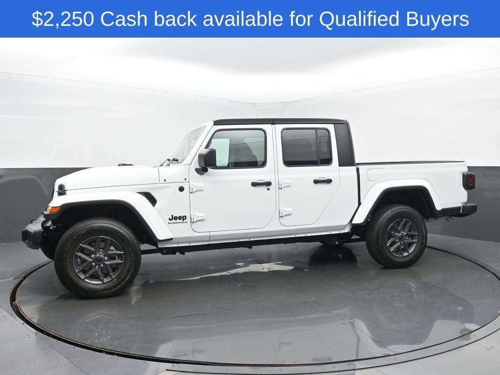 new 2025 Jeep Gladiator car, priced at $46,912