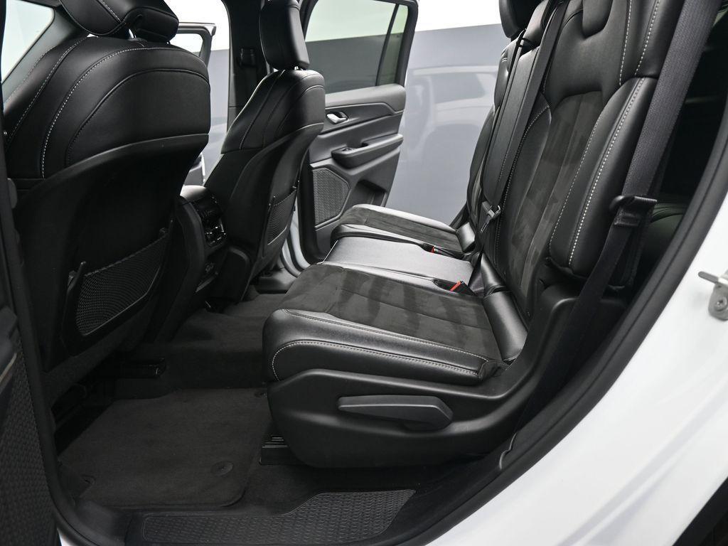 used 2024 Jeep Grand Cherokee L car, priced at $28,599