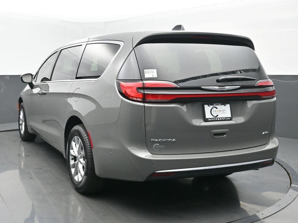 new 2025 Chrysler Pacifica car, priced at $46,861