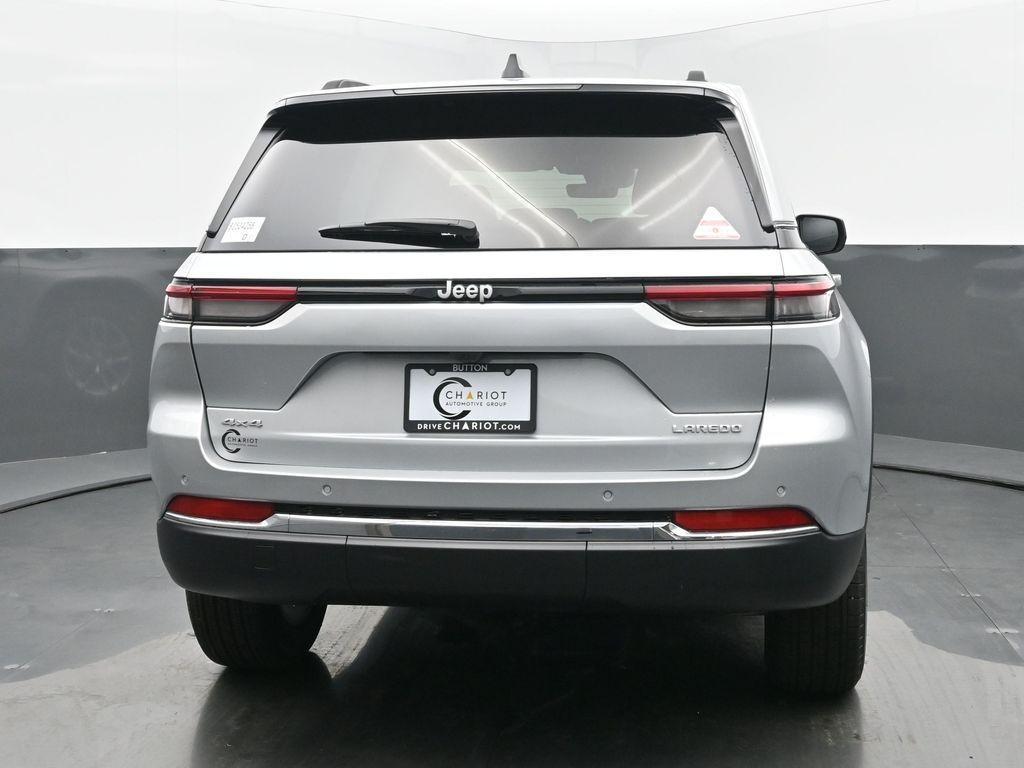 new 2025 Jeep Grand Cherokee car, priced at $40,187