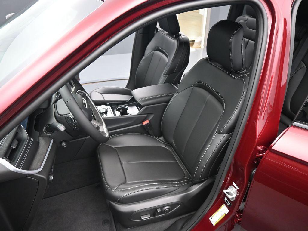new 2025 Jeep Grand Cherokee car, priced at $51,852