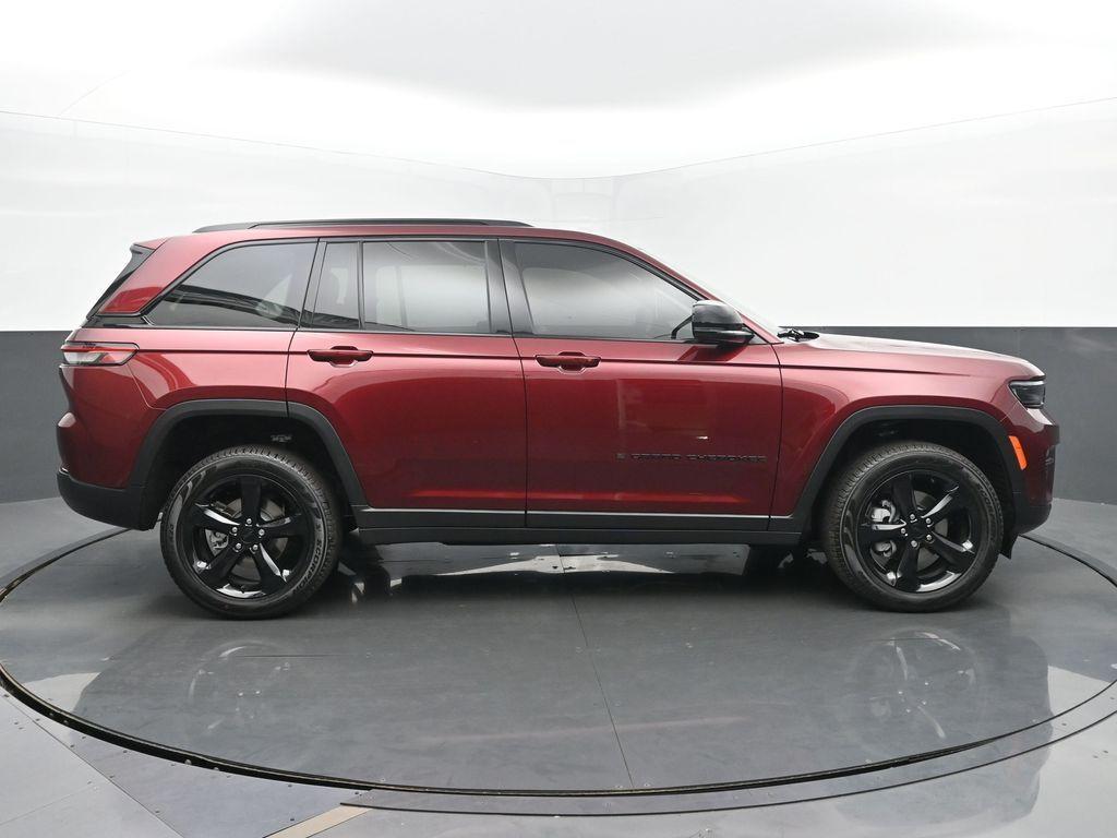 new 2025 Jeep Grand Cherokee car, priced at $51,852