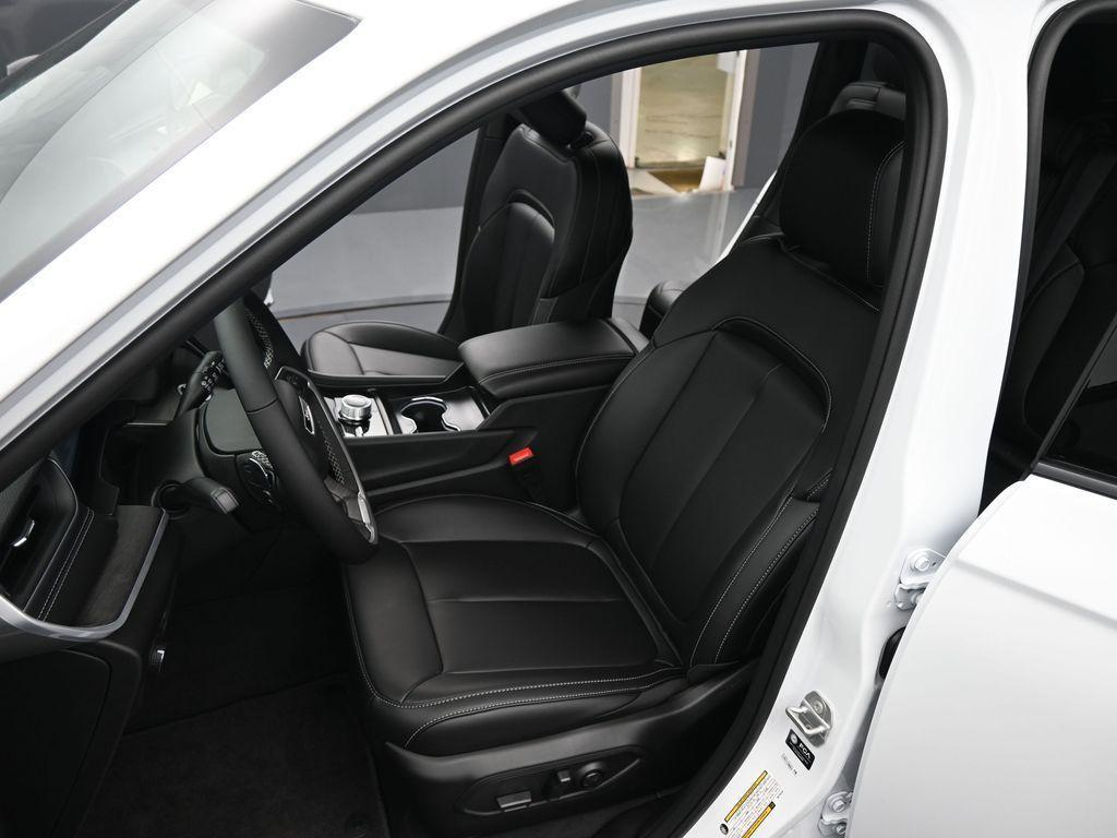 new 2025 Jeep Grand Cherokee car, priced at $49,501
