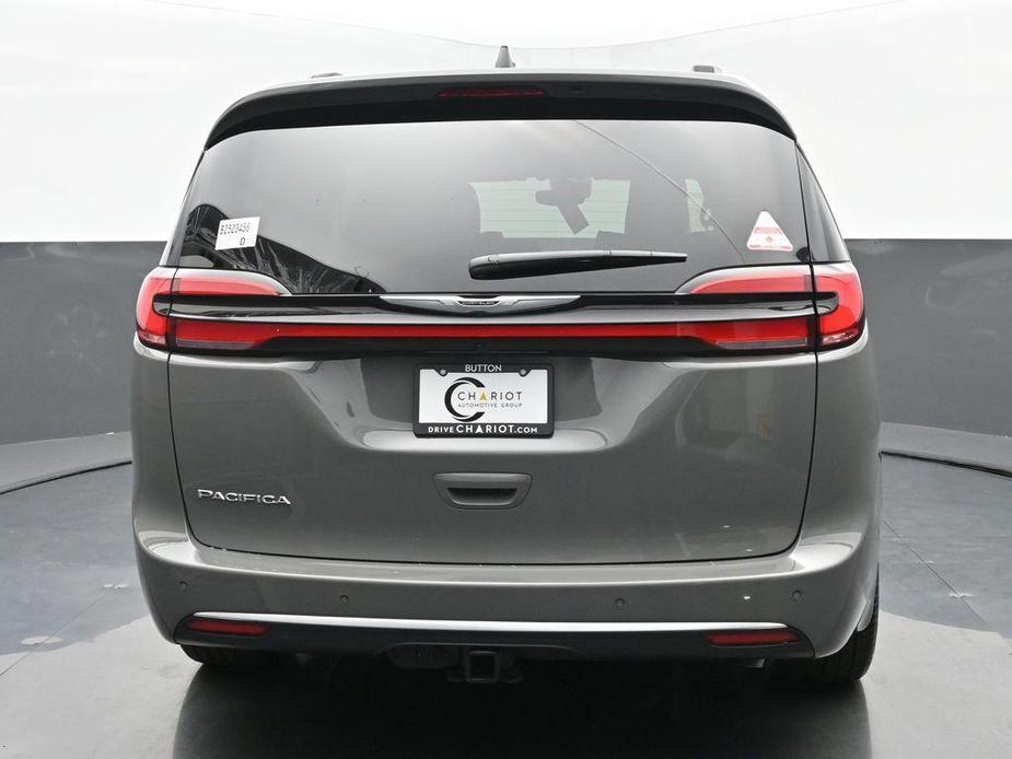 new 2025 Chrysler Pacifica car, priced at $54,395