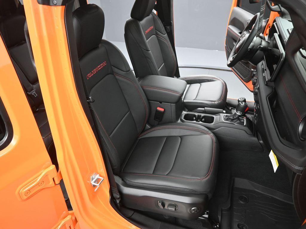 new 2025 Jeep Wrangler car, priced at $60,956