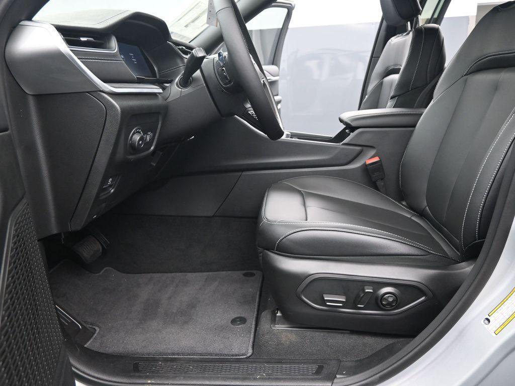 new 2025 Jeep Grand Cherokee car, priced at $43,631
