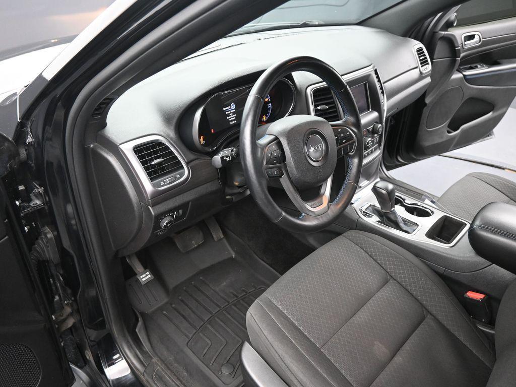 used 2018 Jeep Grand Cherokee car, priced at $19,499