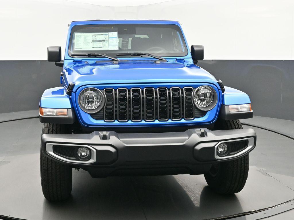 new 2025 Jeep Gladiator car, priced at $47,663