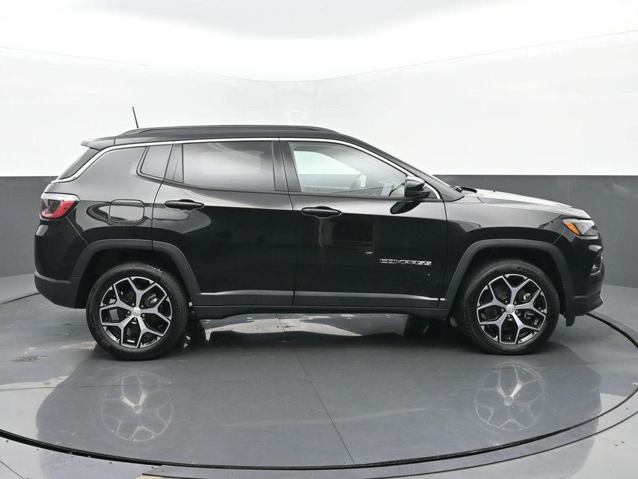 new 2024 Jeep Compass car, priced at $30,084