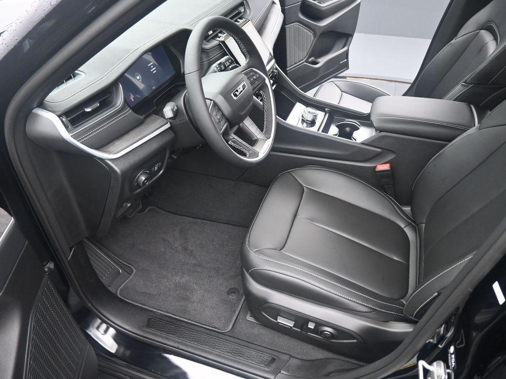 new 2025 Jeep Grand Cherokee car, priced at $46,851