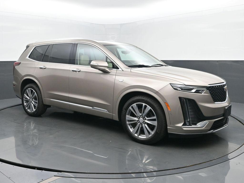 used 2022 Cadillac XT6 car, priced at $34,999