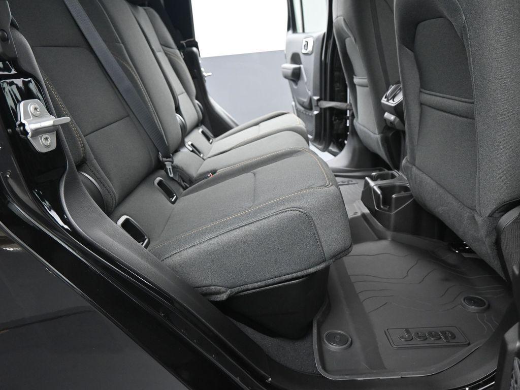 new 2025 Jeep Gladiator car, priced at $47,249