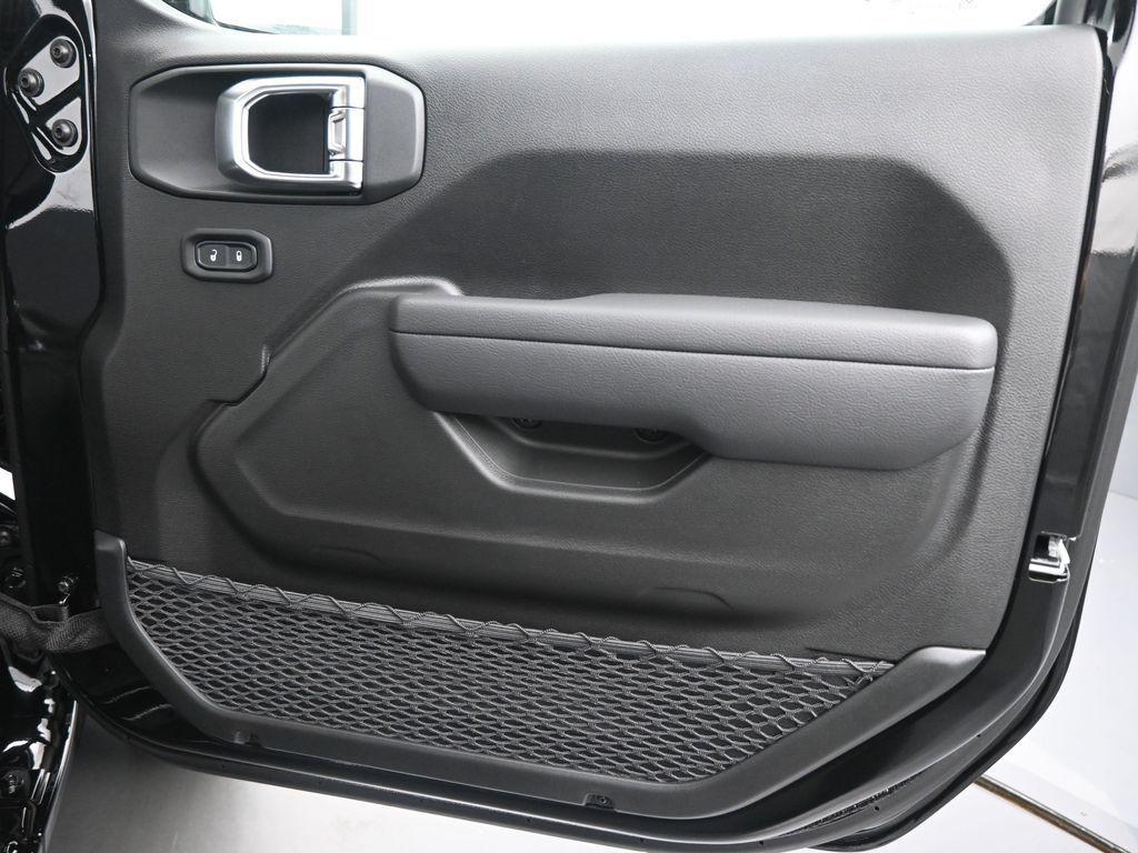 new 2025 Jeep Gladiator car, priced at $47,249