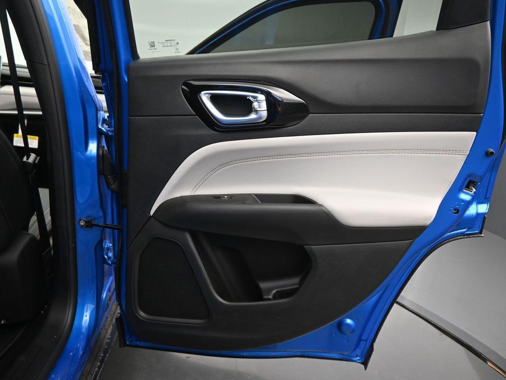 new 2025 Jeep Compass car, priced at $33,968