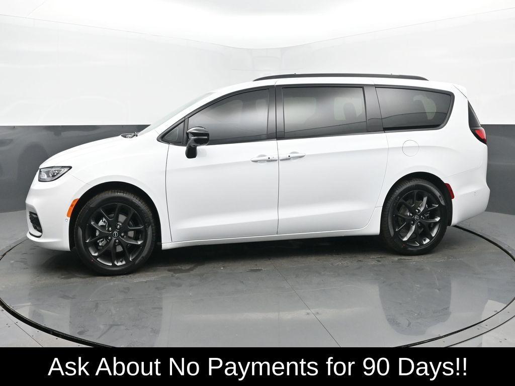 new 2025 Chrysler Pacifica car, priced at $50,243