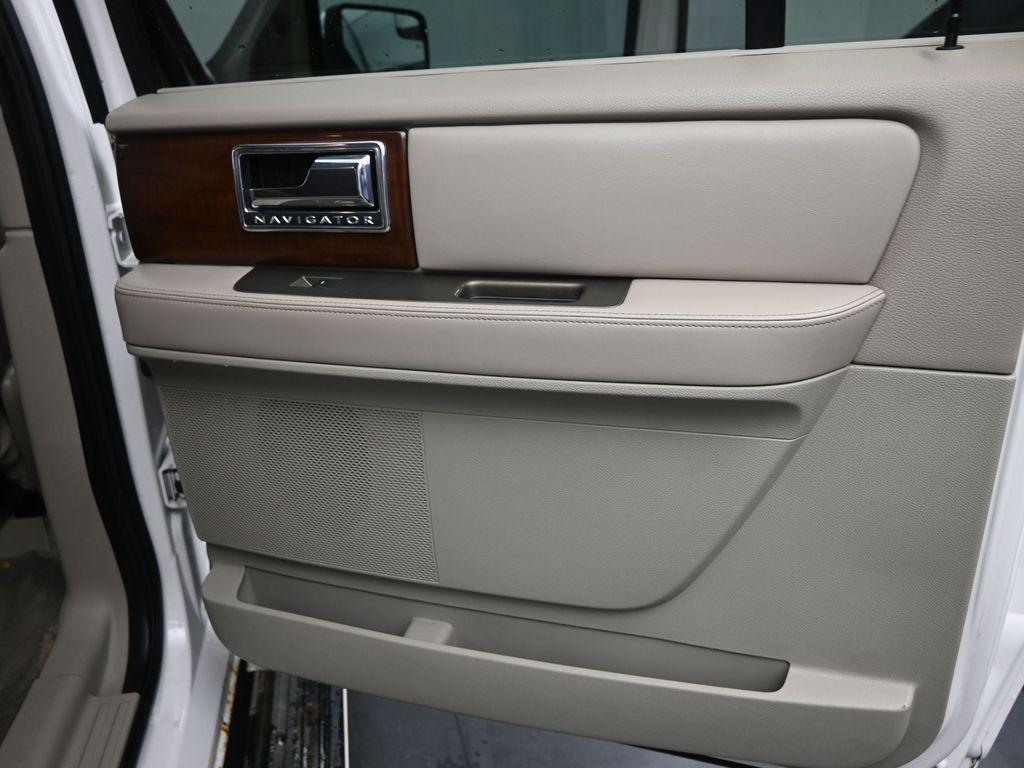 used 2013 Lincoln Navigator car, priced at $9,900