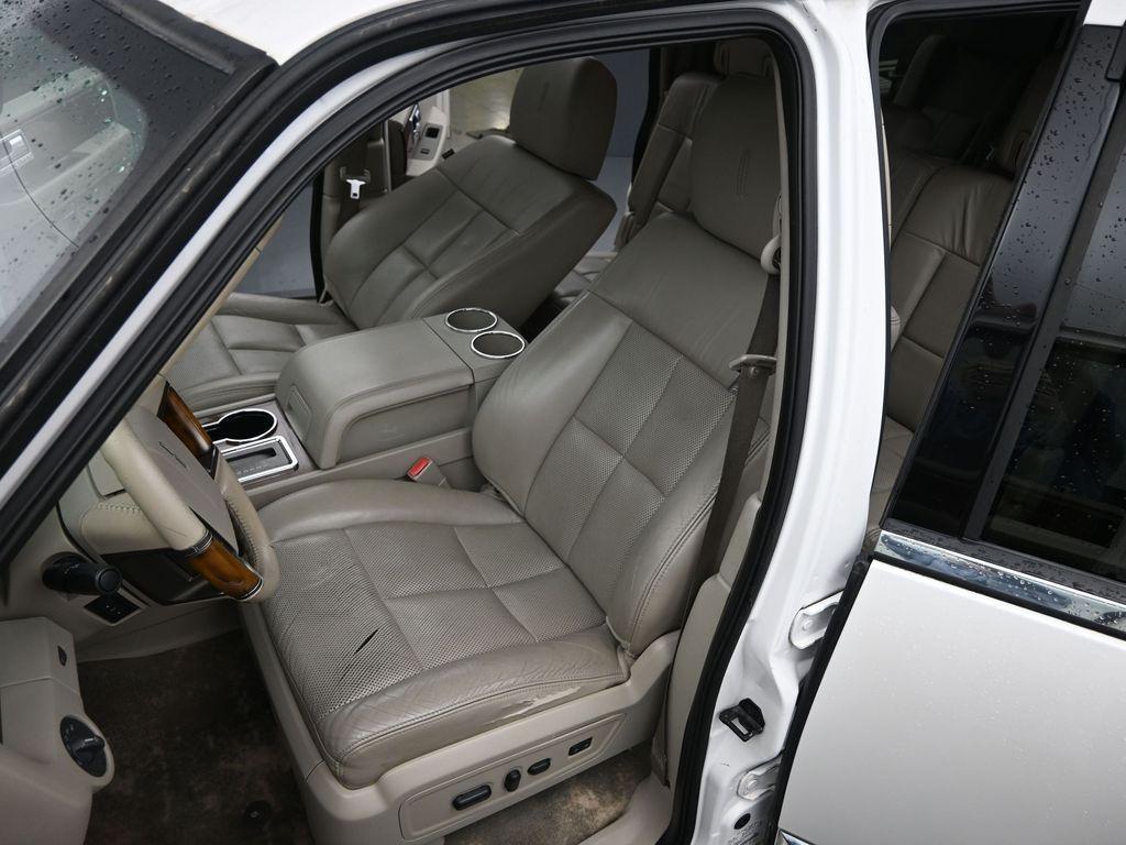 used 2013 Lincoln Navigator car, priced at $9,900