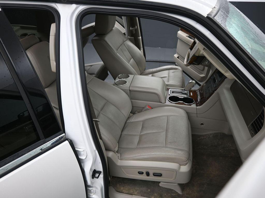 used 2013 Lincoln Navigator car, priced at $9,900