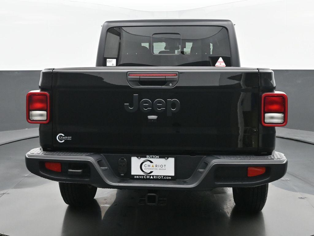 new 2025 Jeep Gladiator car, priced at $48,704