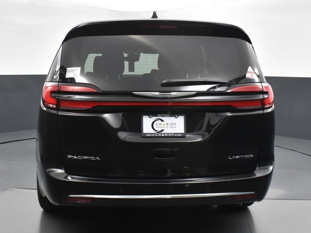 new 2024 Chrysler Pacifica car, priced at $43,105