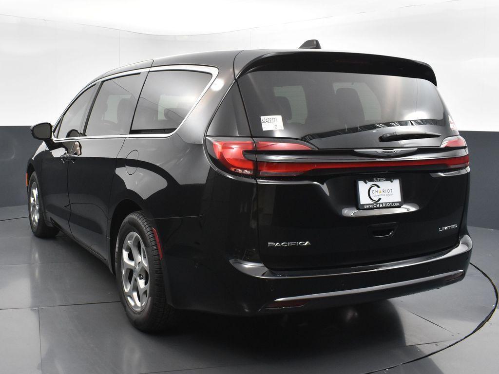 new 2024 Chrysler Pacifica car, priced at $43,105