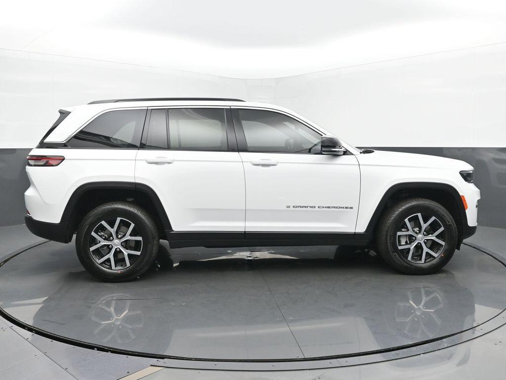 new 2025 Jeep Grand Cherokee car, priced at $46,146