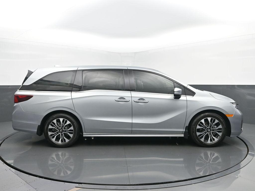 used 2025 Honda Odyssey car, priced at $45,499