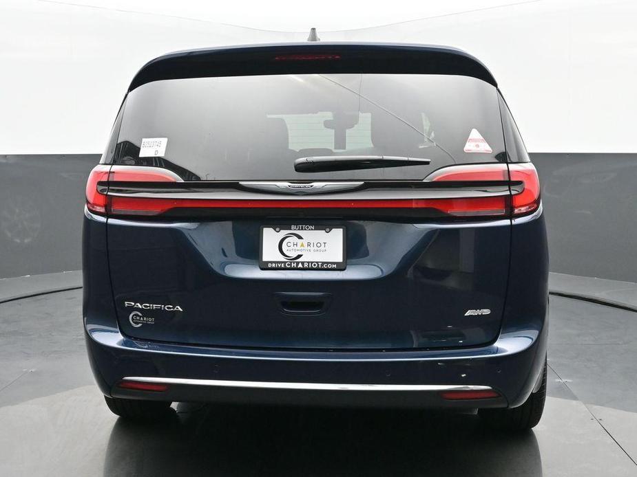 new 2025 Chrysler Pacifica car, priced at $51,106