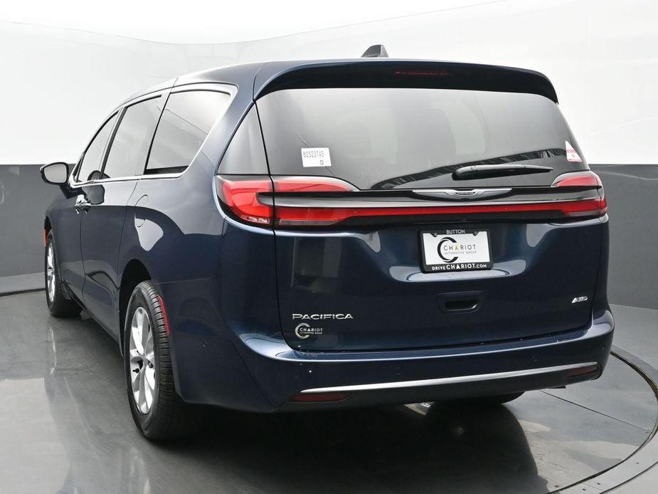 new 2025 Chrysler Pacifica car, priced at $51,106