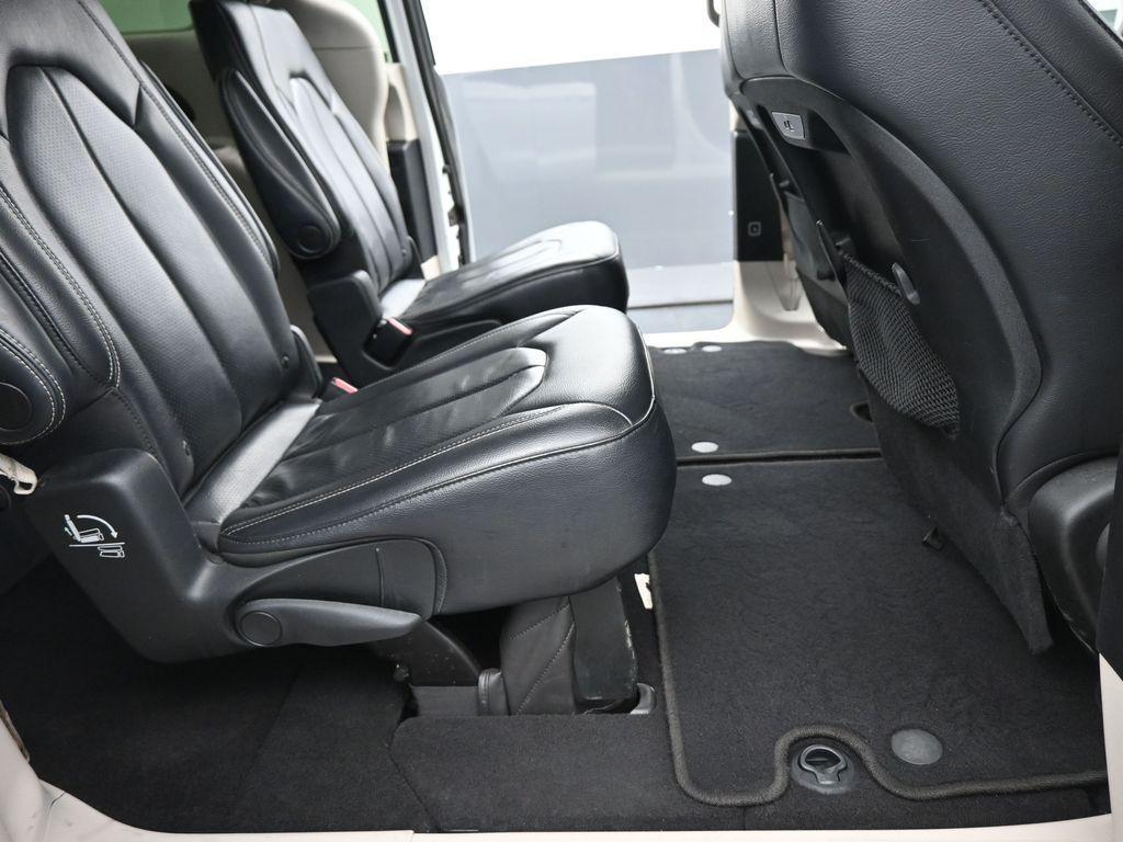 used 2022 Chrysler Pacifica car, priced at $18,999